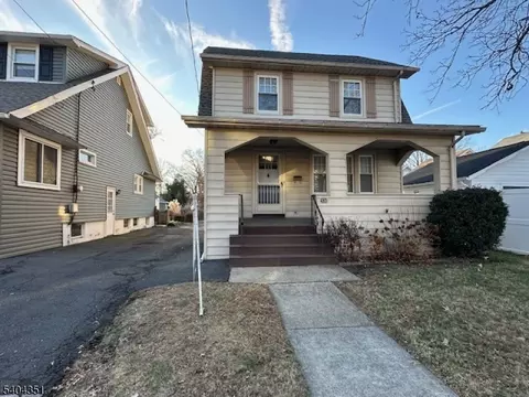 526 Spruce St, Roselle Park, NJ 07204