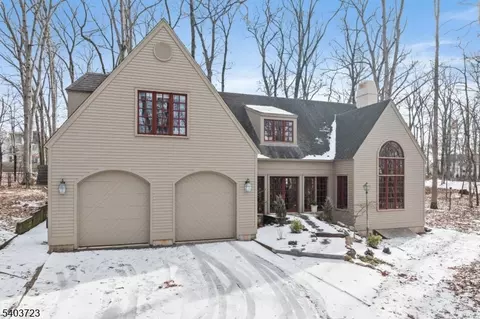 39 Dreahook Rd, Somerville, NJ 08876