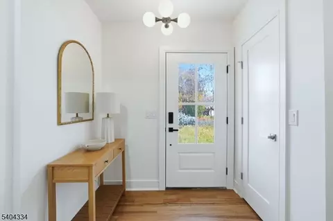 8 Mountainview Rd, Millburn, NJ 07041 photo 3