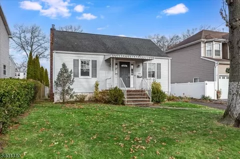 348 Roosevelt Ln, Kenilworth, NJ 07033