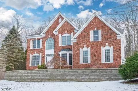 14 Greenbriar Ct, Flanders, NJ 07836