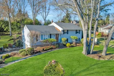 657 Jones Rd, River Vale, NJ 07675