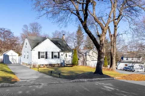 49 Kearney St, Dover, NJ 07801