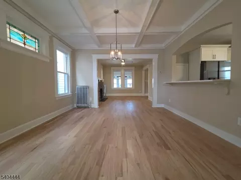 58 High St, Belleville, NJ 07109