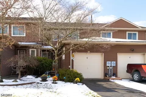 6 Canterberry Cir, Flemington, NJ 08822