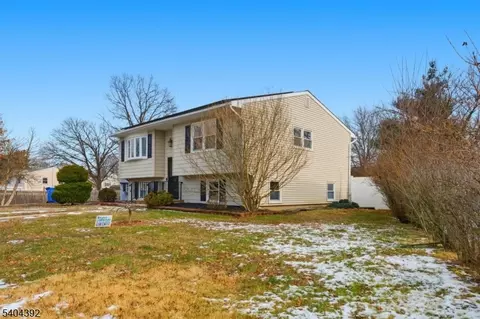 6 Wilton Ave, Middlesex, NJ 08846 photo 2