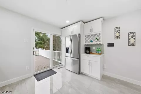 6 Wilton Ave, Middlesex, NJ 08846 photo 8
