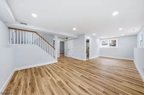 6 Wilton Ave, Middlesex, NJ 08846 photo 28