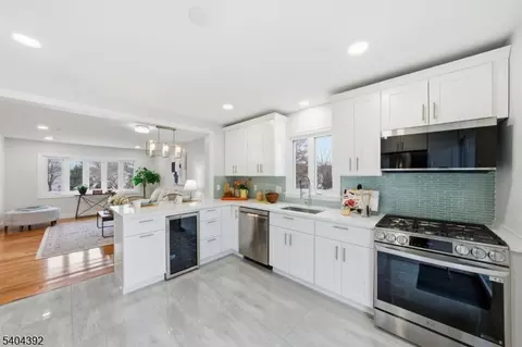 6 Wilton Ave, Middlesex, NJ 08846 photo 5