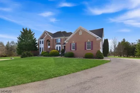 43 Rosewood Ct, Belle Mead, NJ 08502