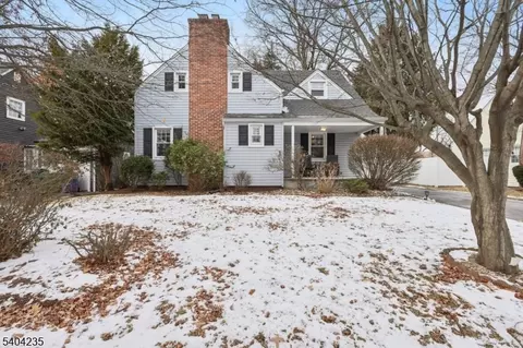 218 Swarthmore Rd, Linden, NJ 07036