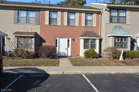 129 Hampton Ct, Somerset, NJ 08873