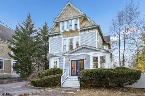 386 Park St, Montclair, NJ 07043