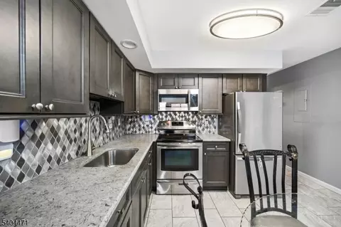 31 Fairmount Ave, Hackensack, NJ 07601 photo 14