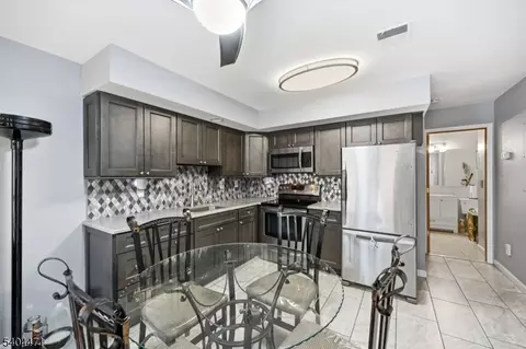 31 Fairmount Ave, Hackensack, NJ 07601 photo 13