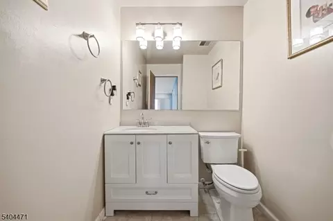 31 Fairmount Ave, Hackensack, NJ 07601 photo 25