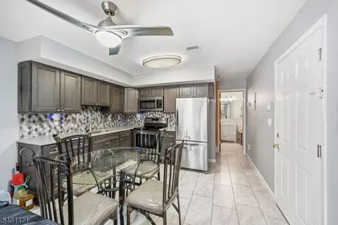 31 Fairmount Ave, Hackensack, NJ 07601 photo 10