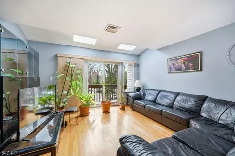31 Fairmount Ave, Hackensack, NJ 07601 photo 18