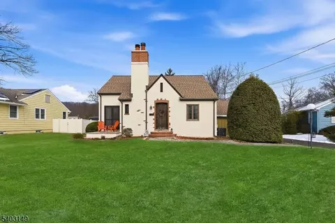 265 Metape Cir, Bound Brook, NJ 08805