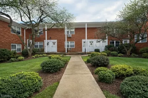 55 Knox Ter #1A, Wayne, NJ 07470