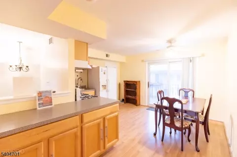 187 Evergreen #4B, Edison, NJ 08837