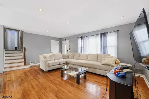 448 Cristiani St, Roselle, NJ 07203