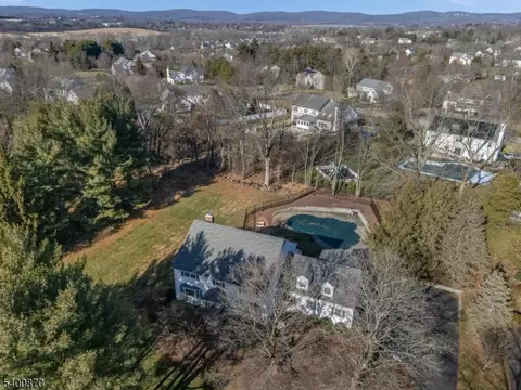 19 Lexington Rd, Annandale, NJ 08801