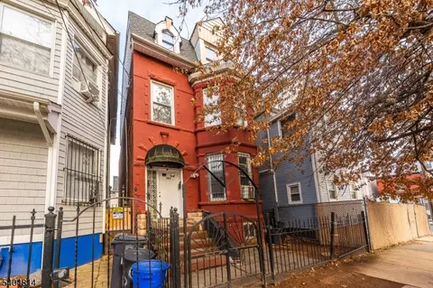267 6th Ave W, Newark, NJ 07107