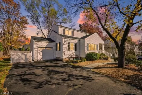 90 Greenway Rd, Glen Rock, NJ 07452