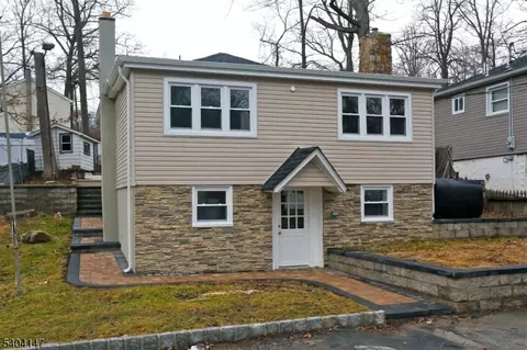 6 Bucknell Trl, Hopatcong, NJ 07843