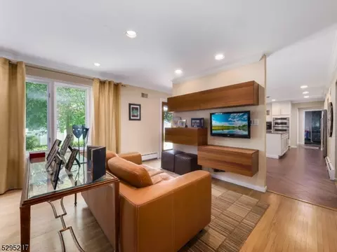 5 Bourbon St, Wayne, NJ 07470 photo 14
