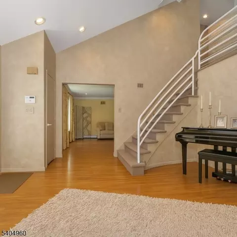 5 Bourbon St, Wayne, NJ 07470 photo 5