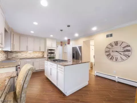 5 Bourbon St, Wayne, NJ 07470 photo 18
