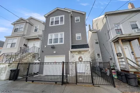 138 Lafayette St, Paterson, NJ 07501