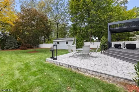 Exterior - 827 Alden Rd, Paramus, NJ 07652 photo 4 of 6