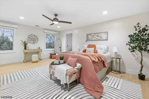 Bedroom - 827 Alden Rd, Paramus, NJ 07652 photo 4 of 6