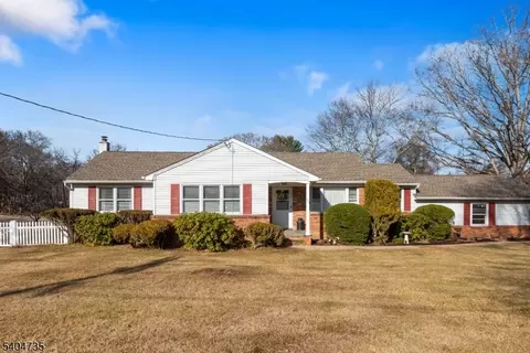 174 S Hillside Ave, Succasunna, NJ 07876