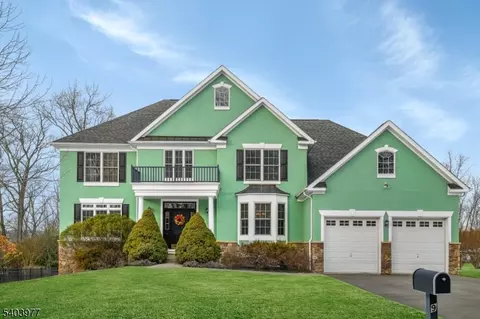 9 Skyview Ter, Riverdale, NJ 07457