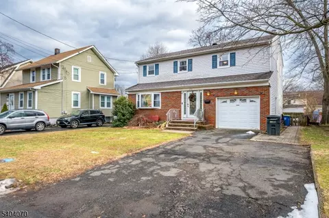 Exterior - 228 Oneida Pl, North Plainfield, NJ 07060 photo 2 of 4