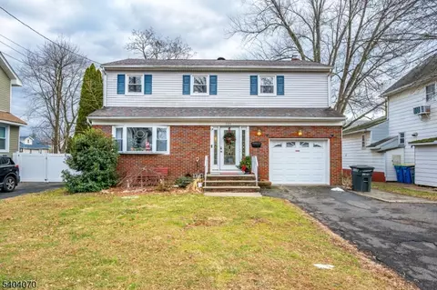 Exterior - 228 Oneida Pl, North Plainfield, NJ 07060 photo 1 of 4