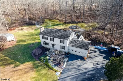 37 Ward Rd, Hardwick Twp, NJ 07825