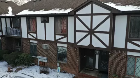 76 Farm Rd #E, Hillsborough, NJ 08844