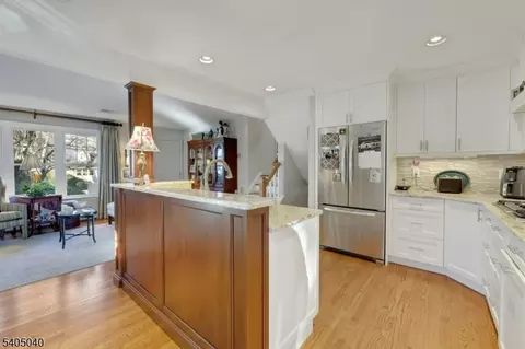 28 Kingston Rd, Wayne, NJ 07470 photo 9