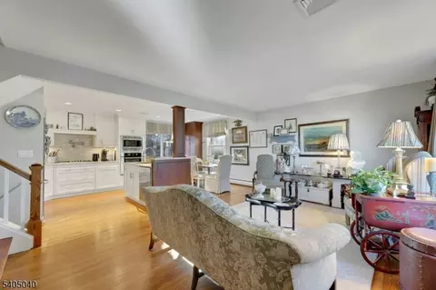 28 Kingston Rd, Wayne, NJ 07470 photo 4
