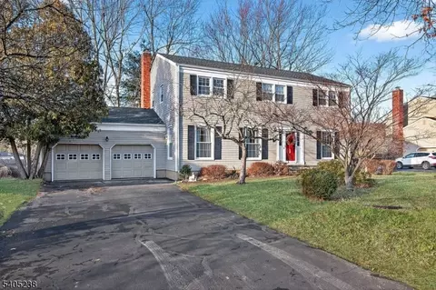 6 Phoenix Dr, Mendham, NJ 07945