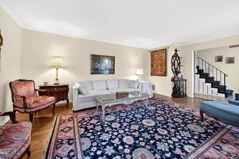 6 Phoenix Dr, Mendham, NJ 07945 photo 4