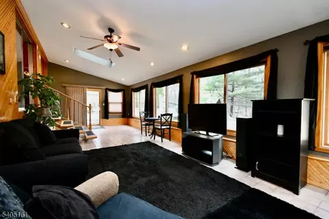 137 Byrne St, Hackensack, NJ 07601 photo 10