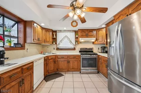 132 Linden Rd, Wayne, NJ 07470 photo 10