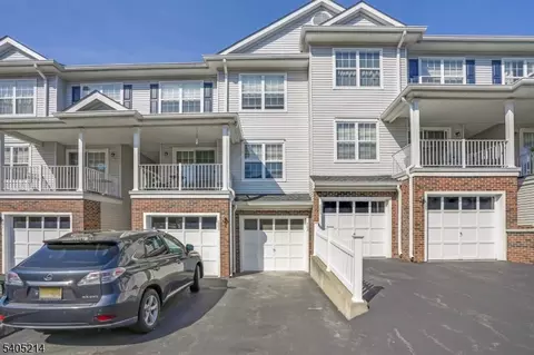 604 Knollwood Ct, Denville, NJ 07834