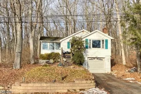 73 W Shawnee Trl, Wharton, NJ 07885